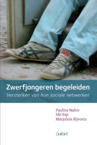 Zwerfjongeren begeleiden. Versterken van hun sociale netwerken